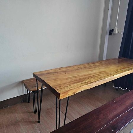 Eq Hostel Тонгсала Екстериор снимка