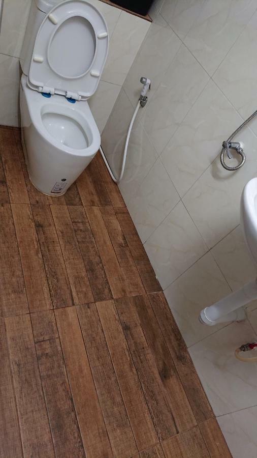 Eq Hostel Тонгсала Екстериор снимка